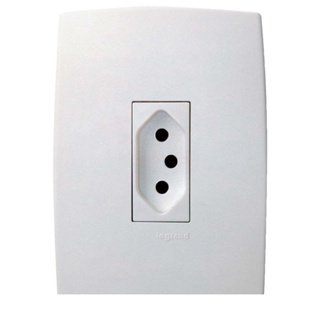 Tomada vertical 20A com placa Pialplus Pial