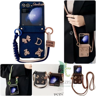 Capa De Couro Cruzada De Duas Cores Samsung Galaxy Z Flip 5 4 3 3D Pulseira De Urso De Flores