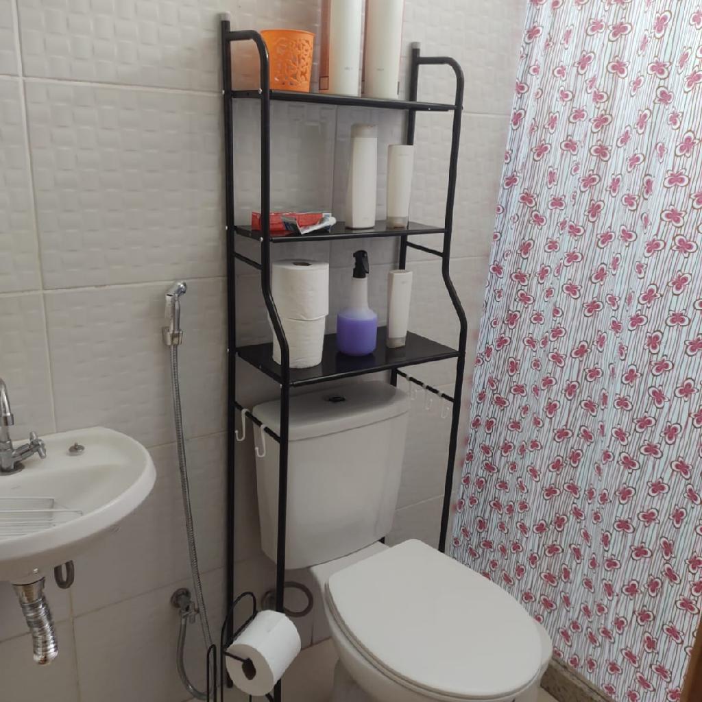 Prateleira Preta p/ Banheiro Organização do Vaso - Elegância e Praticidade
