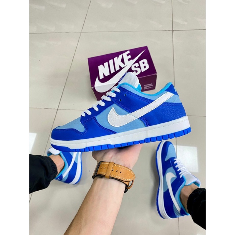 TÊNIS SB DUNK LOW AZUL E BRANCO LANÇAMENTO