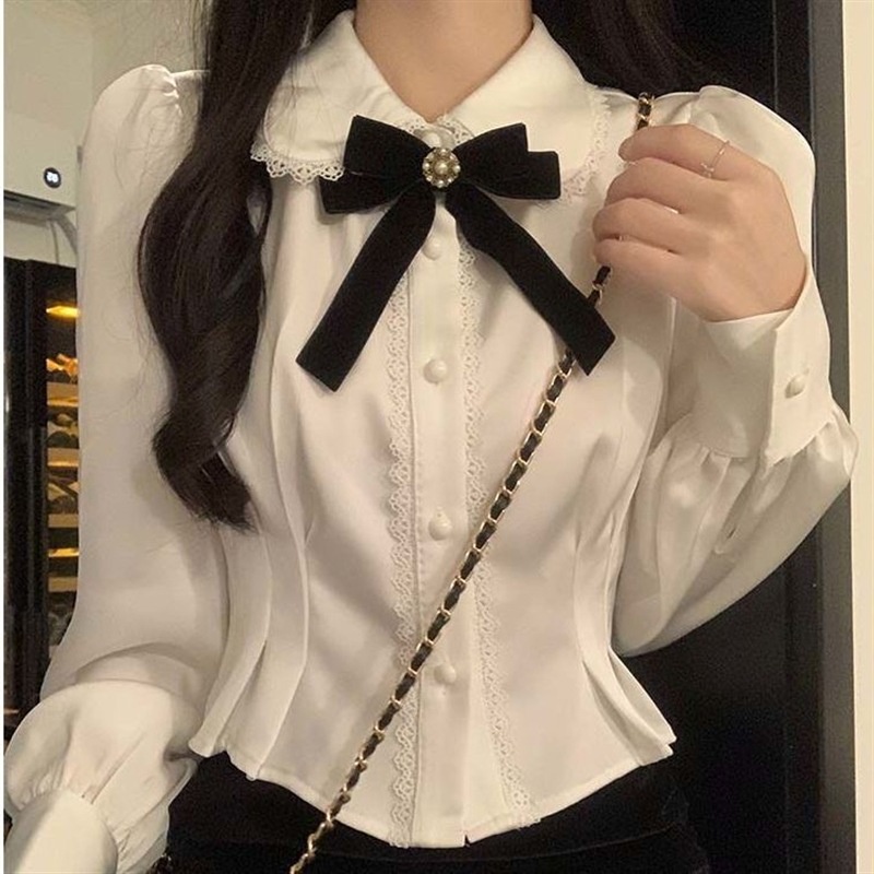 Estilo puro de desejo, cintura, camisa de dobra feminina sexy de manga comprida, camisa branca, senso de design, blusa magra, outono