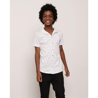 Camisa Juvenil Manga Curta Estampada Riscos e Folhagens Off White