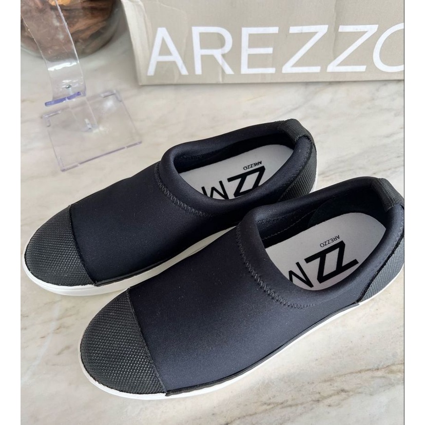 Arezzo store tenis meia