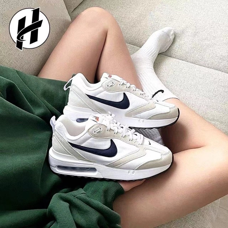 Air max nostalgic on hot sale feet