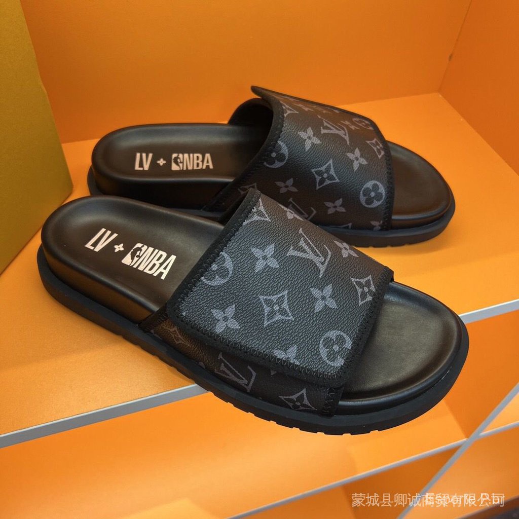 Sandálias Louis Vuitton LV Estação Europeia 2022 Novo Estilo Estrela Venda  Quente Mesmo Moda Combina Com Tudo Confortável Respirável Verão Refrescante  Chinelos Masculinos - Escorrega o Preço