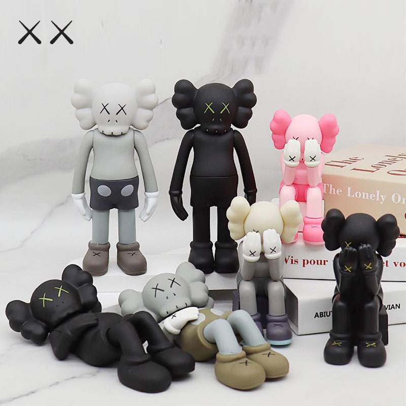 Original Fake KAWS Art Statue Street Fashion Moda Vinil Ação Figura Coleção Modelo Brinquedos Bonecos Presentes