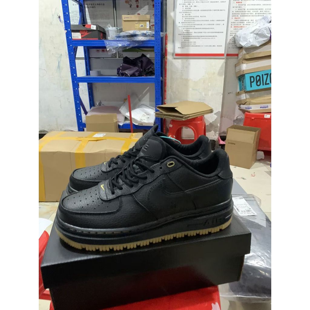 Nike duckboot best sale black low