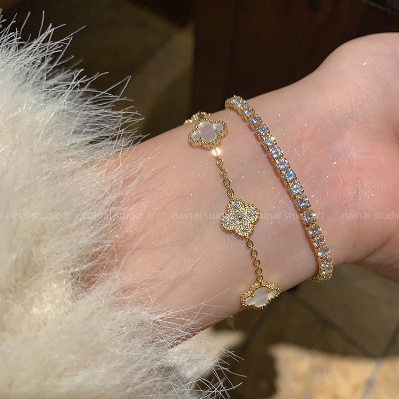 Moda Quatro Folhas Pulseira Clover Flor De Rhinestone High-Grade Titanium Steel 18K Nova Acessórios Femininos Gift