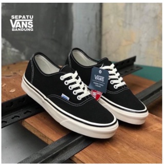 Tênis Vans Era Preto / Branco