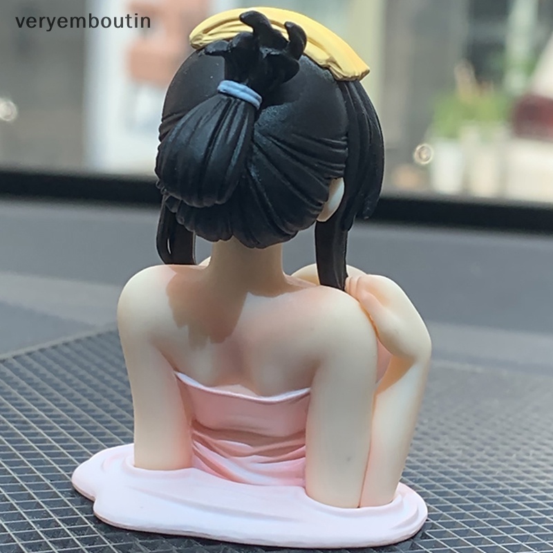 bouti 5,5cm Anime Car Desktop Decor Doll Chest Shaking Kanako Figura Modelo Brinquedos Presentes bo