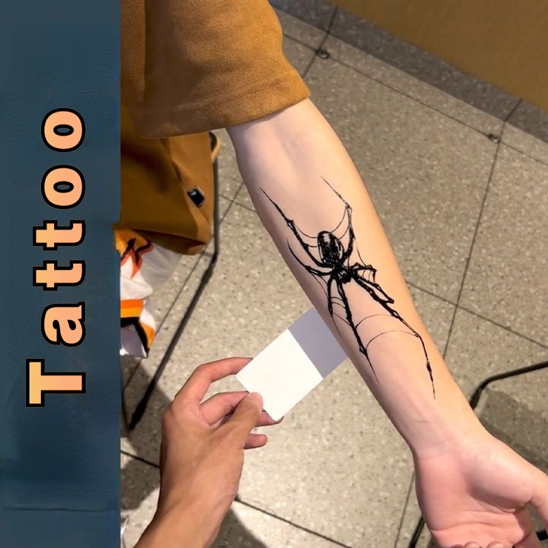 A Tatuagem Da Aranha Escura É À Prova D'água E Não-Reflexiva