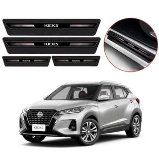 Kit 8 Peças Soleira Speed Protetor Porta Nissan Kicks 2016 2017 2018 2019 2020 2021 2022 56,5cm Preto Adesiva Anti Risco Premium Autocolante Fácil Aplicação Proteção Dianteira e Traseira