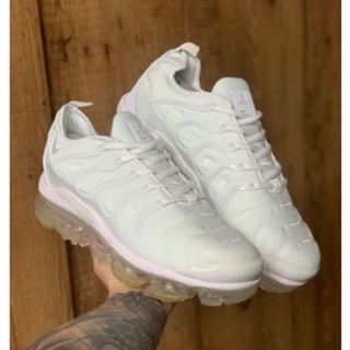 Woman best sale vapormax plus