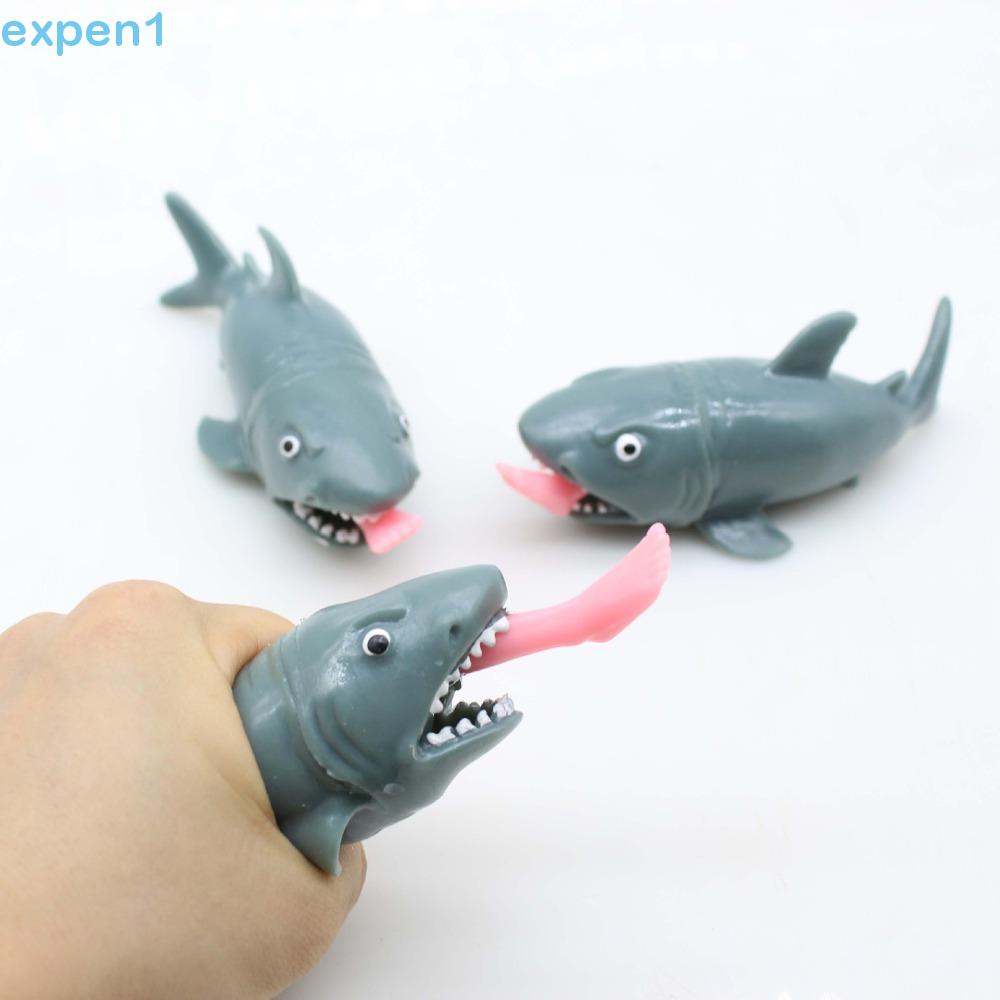 Biting hot sale shark toy