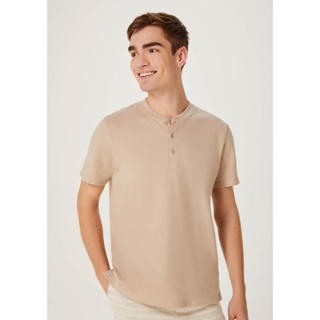 Camiseta Básica Henley Masculina Texturizada Hering