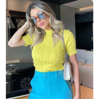 Cropped feminina tricot modal trançado manga curta