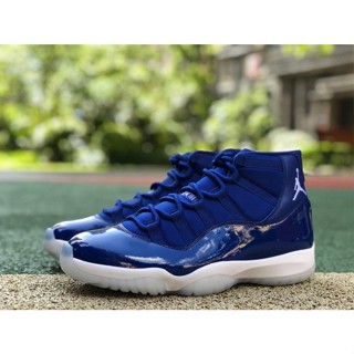 Jordan basketball best sale shoes blue