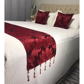 Peseira de Pedraria C/ Capas de Almofadas Jacquard tamanho King Size