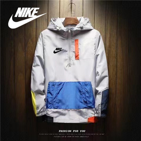 MOLETOM NIKE SPORTSWEAE ESSENTIAL REPEL MASCULINO Nike JAQUETAS