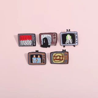 Clássico Horror Movie Tv Esmalte Pin Broche De Funny Cartoon Mochila Acessórios De Roupas Presentes