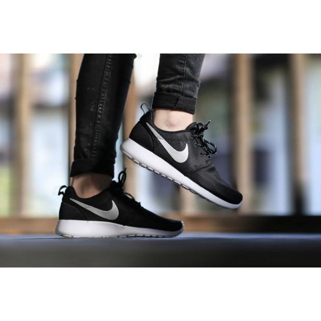 Nike roshe best sale one branco