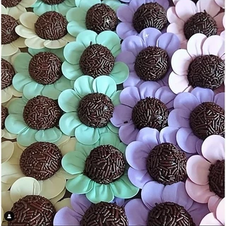 40 Forminhas MARGARIDA para Doces Finos, Docinhos e Brigadeiros