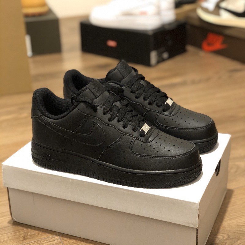 All black best sale nike air force