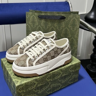 2024 gucci Novo Clássico 1977 Sapatos de lona com altura espessa para esportes Tênis Casual Presbyopic Letter Sneakers