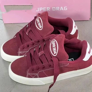 2024 Novos sapatos femininos de pão versátil primavera e outono americano vinho vintage de pele de rua esportes de rua sapatos casuais