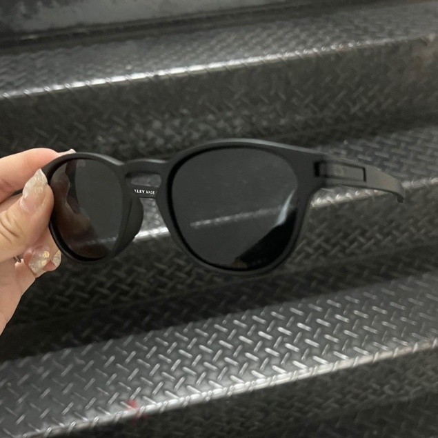 Óculos de Sol Latch Preto Premium redondo