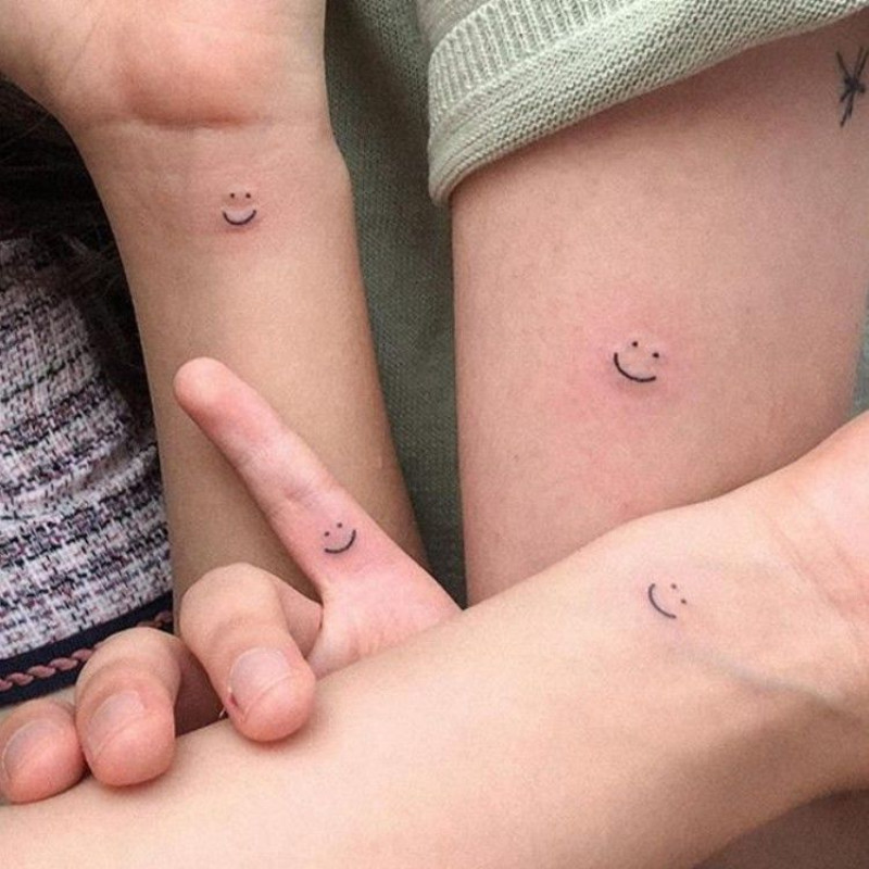 1 Folha Simples Smiley Tattoo Sticker Tatuagem Temporária Com Dedo Sorridente