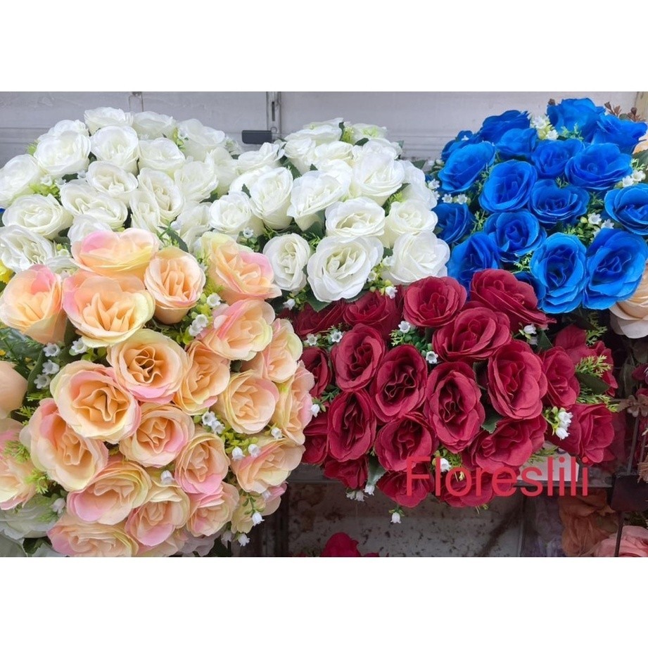Buquê de rosas com folhagem C/24