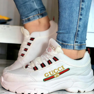 Sneaker Gucci Sola Chunky: Mais que um Tênis, uma Afirmação de Estilo ...