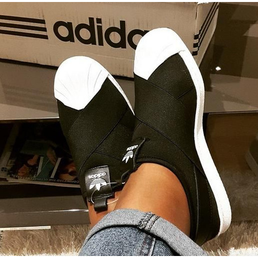 Adidas feminino best sale slip on preto