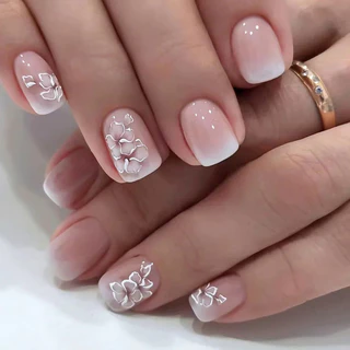 24Pcs Praça Curta Unhas Falsas Flores Brancas Design Unhas Postiças Moda Terminado Imprensa sobre Unhas Cobertura Completa Unhas Dicas Wearable