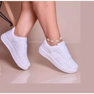Tenis branco unissex estiloso confortavel Promoção