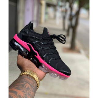 Nike vapormax plus hot sale preto e rosa