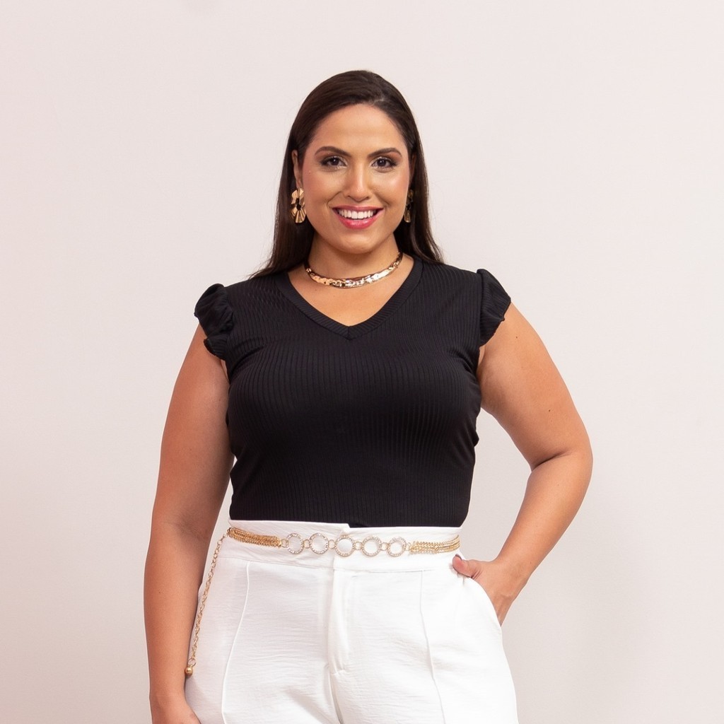 Blusa Regata Feminina Plus Size Canelada Com Elastano Detalhe Manga Babados