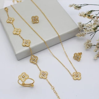 Conjunto de Quatro Folhas de Quatro Folhas de Trevo de Quatro Folhas de Diamante Colar Pulseira Brincos Anel de Ouro 18k Fêmea