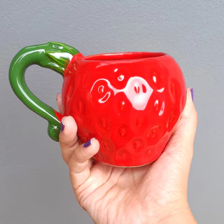 Caneca Fofa Morango Vermelho Coisas Diferentes para Casa Presente Criativo