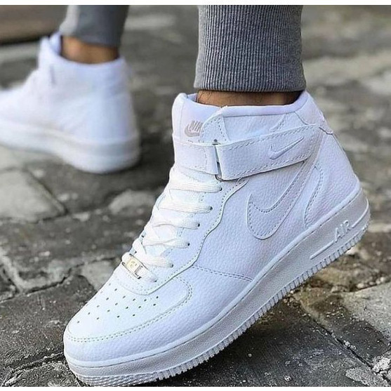 Bota Tênis Nike Air Force branco preto 1 '07 Utility Lv8 Feminino