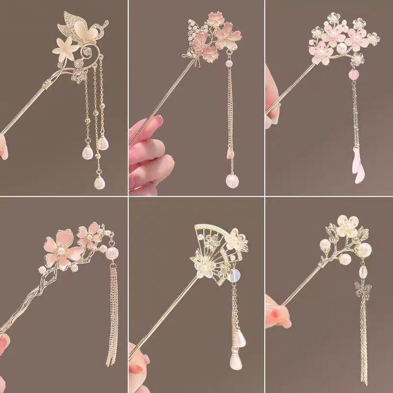 Presilha de Cabelo Estilo Antigo com Borlas de Flor - Elegância ...