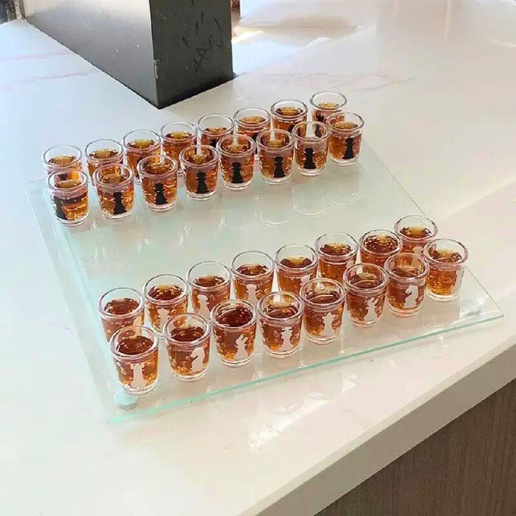 Jogo Tabuleiro Xadrez Shot Drink De Vidro Tequila 35x35cm