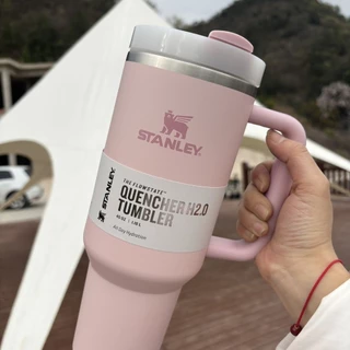 Stanley Big Mac Handle Cup Cup Cup de palha de aço inoxidável Ginásio Copo de água Isolamento de carro Copo de verão para preservação do gelo Copo de bebida 40OZ