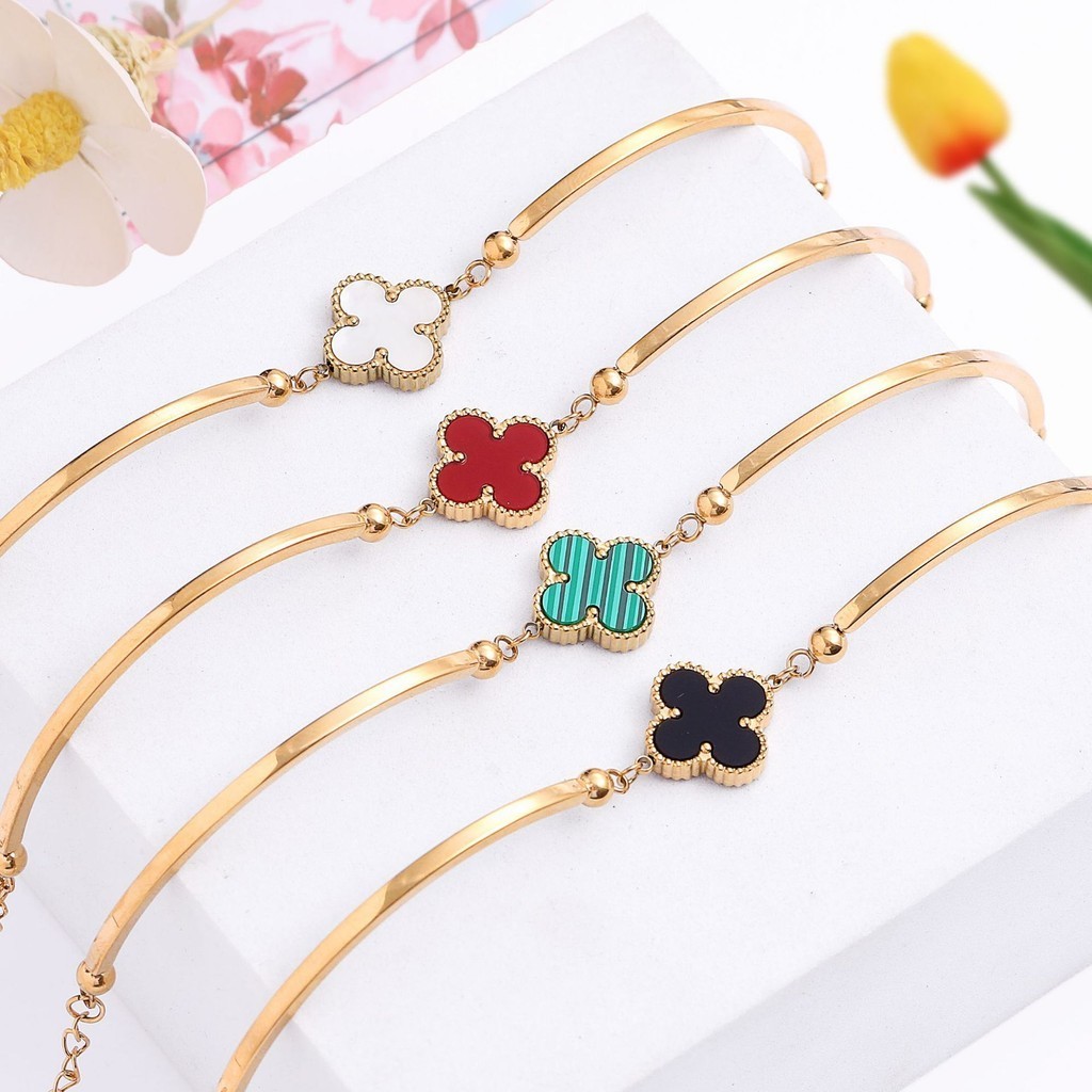 Moda Japonesa E Coreana Temperamento Aço Inoxidável Ouro Cintura Pequena  Pulseira Flor De Quatro Folhas Versátil Menina Joalheria