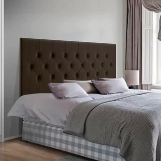 Cabeceira Casal Estofada Painel Suspensa Capitonê Suede 140cm x 55cm Marrom