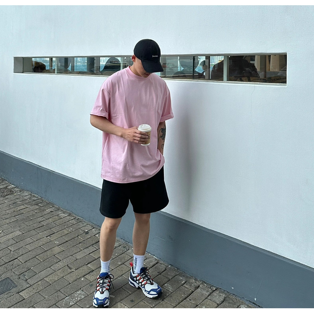 Multi-cor opcional 200g pesado puro algodão estilo Hong Kong meia manga camiseta masculina solta ombro caído cor sólida 