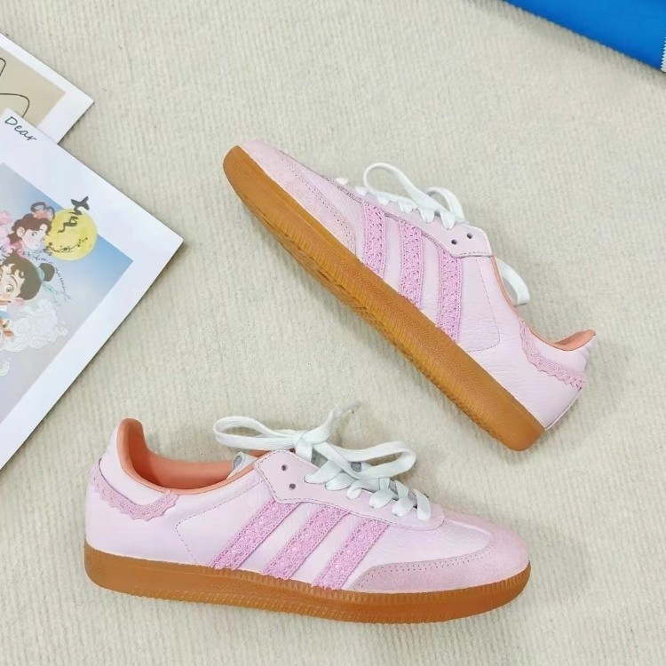 Origens Adidas mesa Samba e vapor Caro Barbie dopamina placa baixa ...