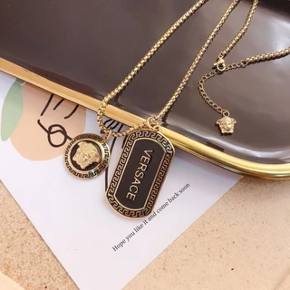 Colar Casual Carta Logotipo Gargantilha Aço Titânio Pingente À Prova D'água Elegante Homem Mulher Jóias