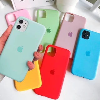Capinha iPhone 11 / 11 Pro / 11 Pro Max Case Capa Silicone Aveludada Premium Com Logam